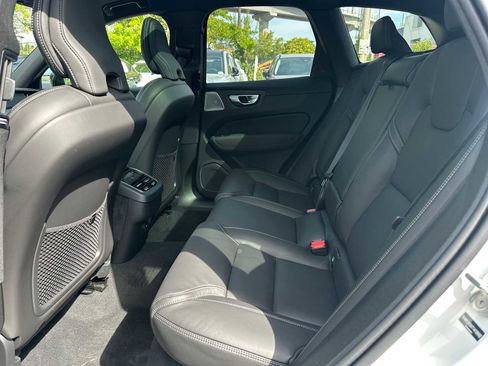 New 2026 Volvo XC60 B5 Ultra w/ Climate Package AWD/4WD image 15