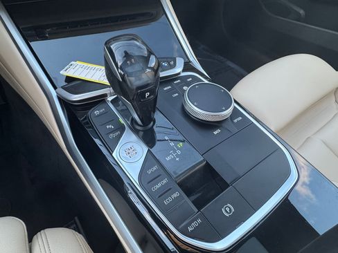 Used 2019 BMW 330i xDrive Sedan w/ Driving Assistance Package image 22