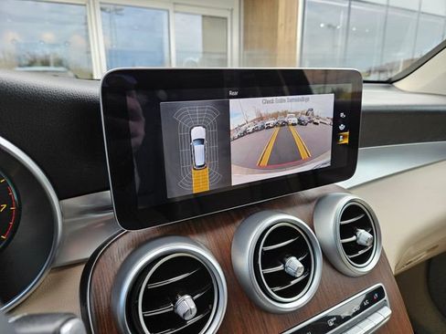 Used 2022 Mercedes-Benz GLC 300 4MATIC image 26