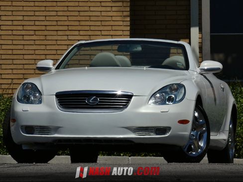 Used 2003 Lexus SC 430 Convertible RWD image 2