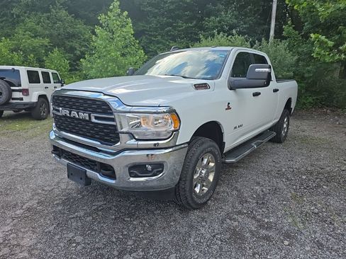 Used 2024 RAM 2500 Big Horn w/ Off Road Package AWD/4WD image 8