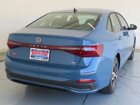New 2026 Volkswagen Jetta SE FWD image 3
