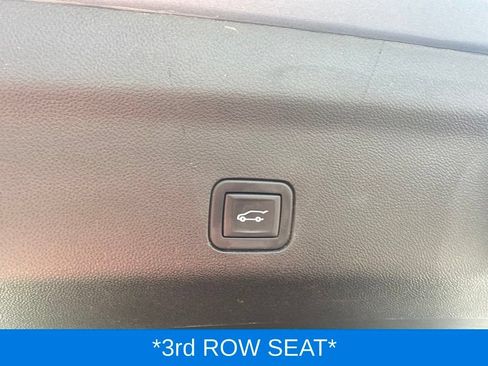 Used 2023 Chevrolet Suburban LT w/ Luxury Package AWD/4WD image 13