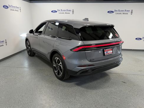Used 2025 Lincoln Nautilus Premier w/ Equipment Group 102A AWD/4WD image 31