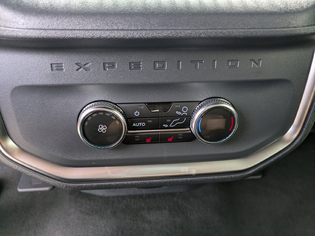 New 2027 Ford Expedition Max Platinum w/ Stealth Appearance Package RWD image 18