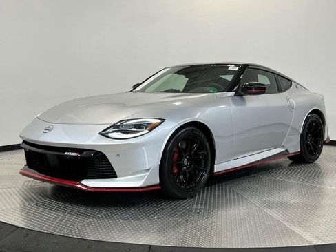 Used 2024 Nissan Z NISMO w/ Floor Mat Package image 3
