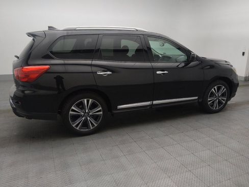 Used 2020 Nissan Pathfinder Platinum image 10