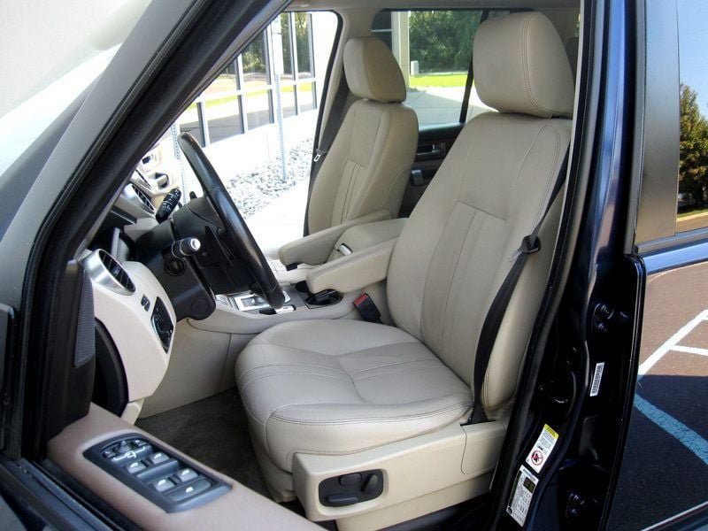 Used 2016 Land Rover LR4 HSE AWD/4WD image 18