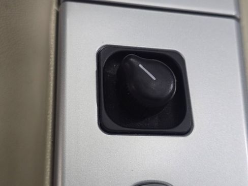 Used 2005 Chrysler Crossfire Limited RWD image 87