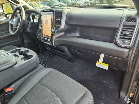 New 2026 RAM 3500 Tradesman AWD/4WD image 17