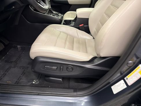 Used 2024 Honda CR-V EX-L image 10