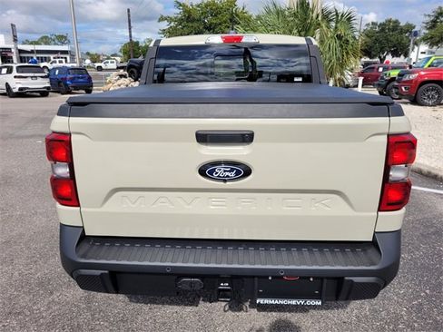 Used 2025 Ford Maverick Lariat w/ 4K Tow Package image 12