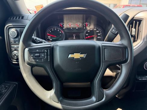 Used 2022 Chevrolet Silverado 1500 Custom AWD/4WD image 27