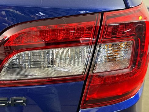 Used 2017 Subaru Outback 3.6R Touring w/ Popular Package #5A AWD/4WD image 33