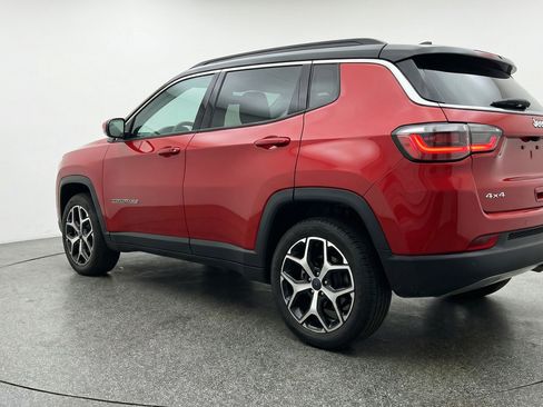 Used 2025 Jeep Compass Limited image 6