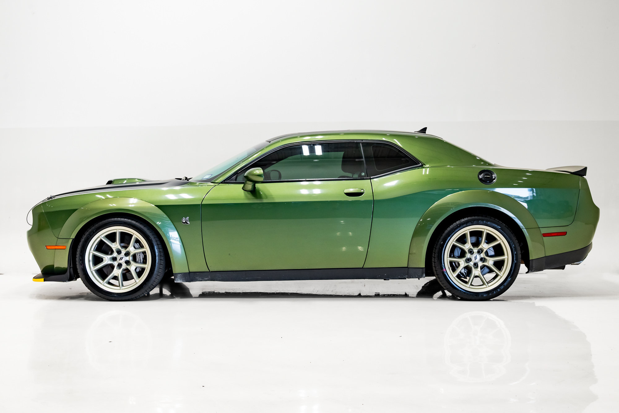 Used 2020 Dodge Challenger R/T Scat Pack RWD image 24