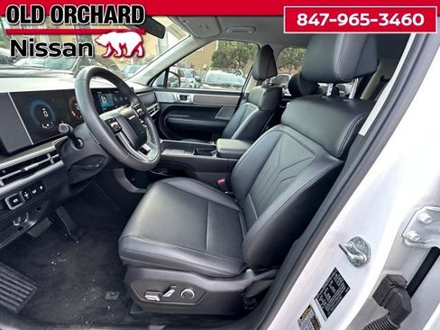 Used 2025 Hyundai Santa Fe SEL AWD/4WD image 10