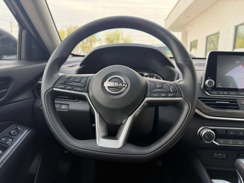 Used 2026 Nissan Altima 2.5 SV FWD image 33