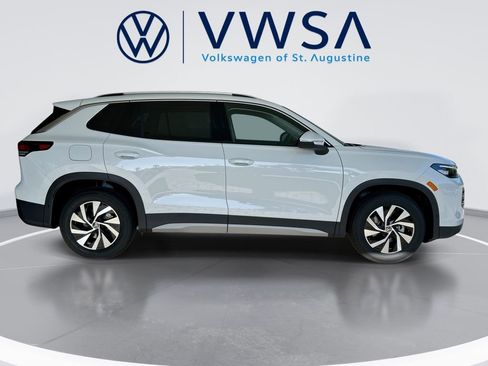 New 2026 Volkswagen Tiguan S FWD image 8