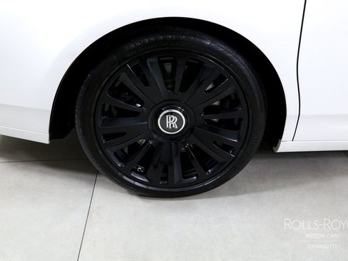 Used 2019 Rolls-Royce Ghost RWD image 33