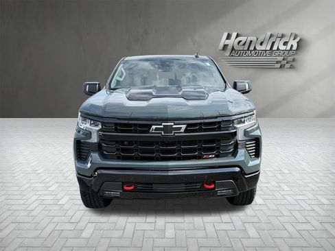 Used 2025 Chevrolet Silverado 1500 LT Trail Boss w/ Convenience Package II AWD/4WD image 3