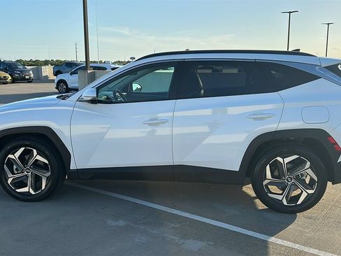 Certified 2024 Hyundai Tucson Limited FWD image 10