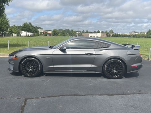 Used 2021 Ford Mustang GT Premium w/ GT Performance Package RWD image 5