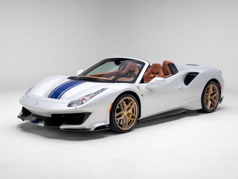 Used 2020 Ferrari 488 Pista Spider image 7