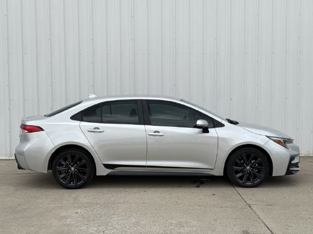 Certified 2023 Toyota Corolla SE FWD image 3