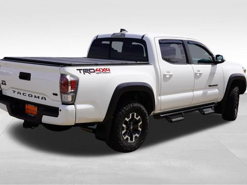 Used 2023 Toyota Tacoma TRD Off-Road w/ TRD Premium Off Road Package AWD/4WD image 5