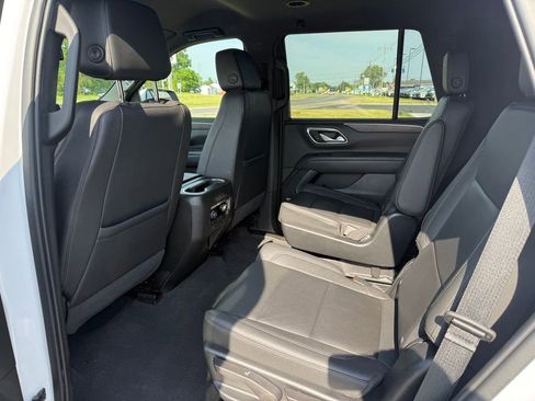 Used 2022 Chevrolet Tahoe Z71 w/ Luxury Package AWD/4WD image 20