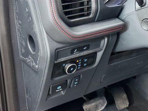 Used 2024 Ford Expedition Limited image 10