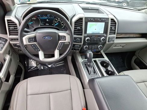 Used 2019 Ford F150 Lariat w/ Equipment Group 502A Luxury image 12