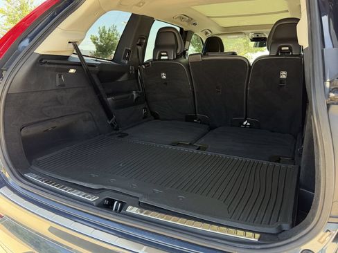 Used 2018 Volvo XC90 T6 Momentum w/ Convenience Package AWD/4WD image 27