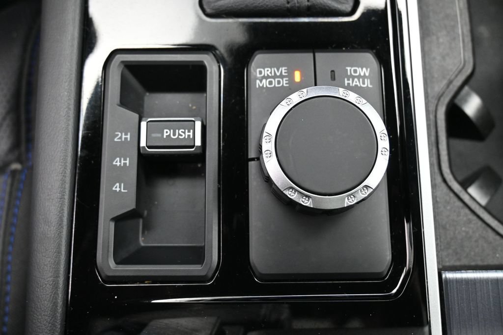 Used 2024 Toyota Tundra Platinum AWD/4WD image 27