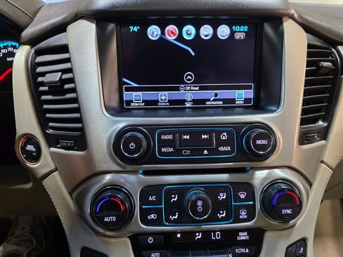 Used 2018 GMC Yukon XL Denali w/ Denali Ultimate Package AWD/4WD image 38