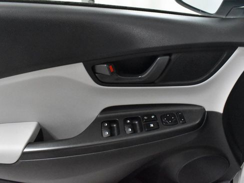 Used 2023 Hyundai Kona SEL image 19