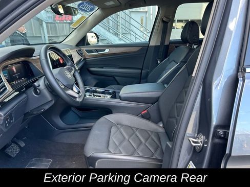 Used 2025 Volkswagen Atlas SE AWD/4WD image 13
