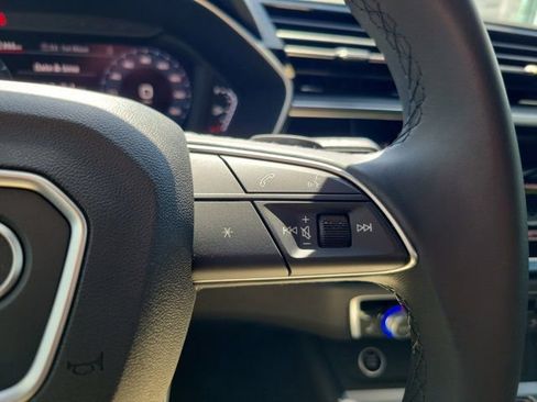 Certified 2025 Audi Q3 2.0T Premium Plus image 22