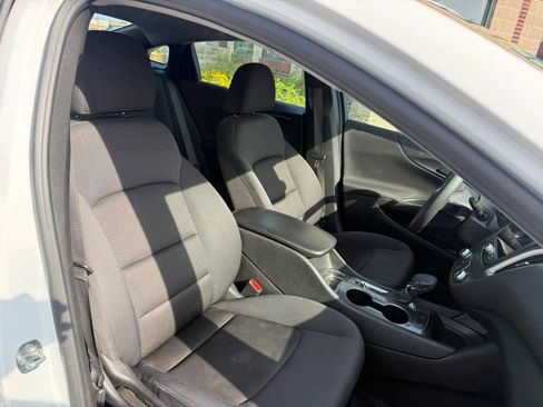 Used 2023 Chevrolet Malibu LS w/ LPO, Floor Liner Package FWD image 28
