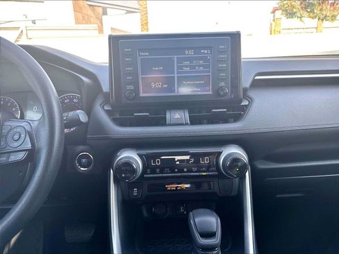Used 2019 Toyota RAV4 XLE AWD/4WD image 37