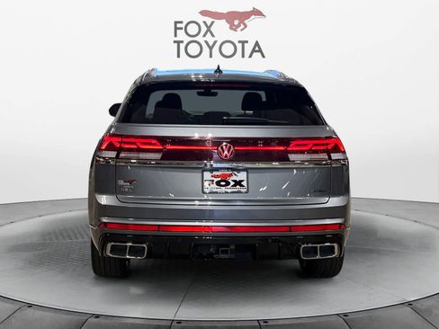 Used 2024 Volkswagen Atlas Cross Sport SEL Premium R-Line image 5