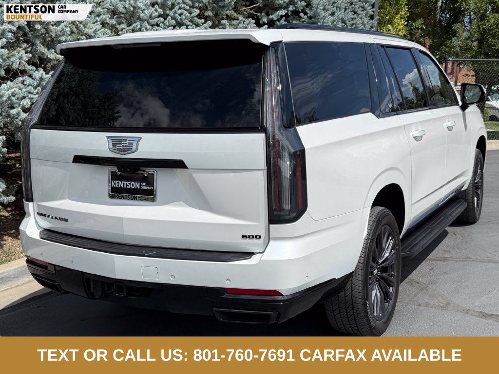 Used 2025 Cadillac Escalade ESV Sport w/ LPO, ONYX Package AWD/4WD image 8