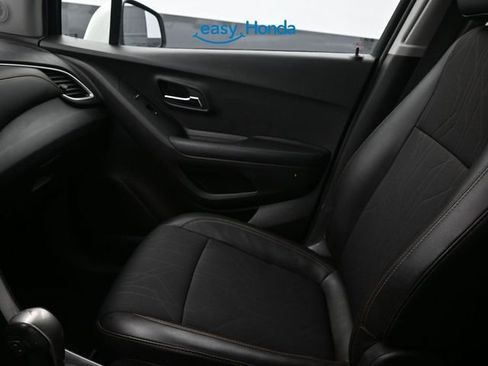 Used 2021 Chevrolet Trax LT image 13