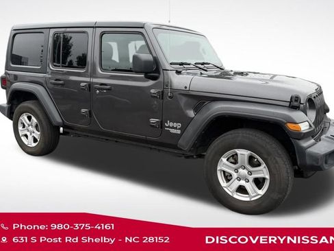 Used 2019 Jeep Wrangler Unlimited Sport S AWD/4WD image 2