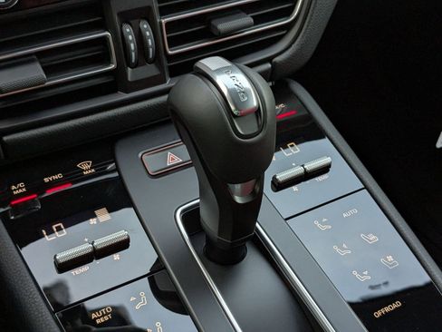 New 2026 Porsche Macan S image 20