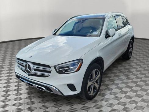 Used 2022 Mercedes-Benz GLC 300 4MATIC image 2