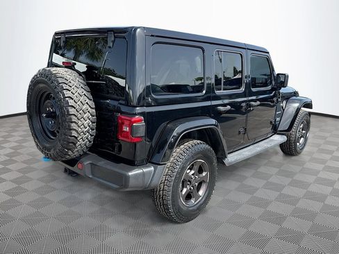 Used 2023 Jeep Wrangler Unlimited Sahara w/ Cold Weather Group AWD/4WD image 6