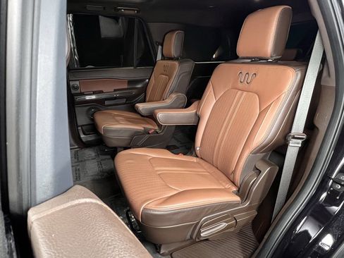 Used 2024 Ford Expedition King Ranch image 14