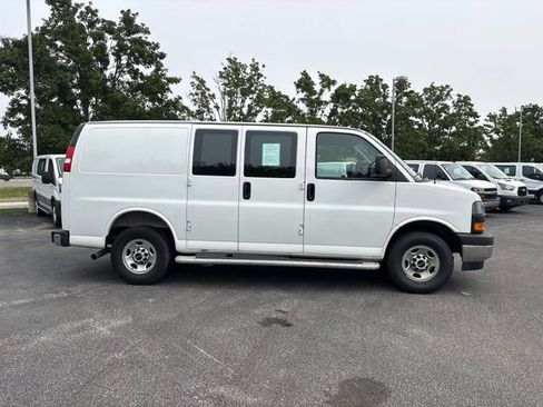 Used 2025 GMC Savana 2500 w/ Driver Convenience Package RWD image 10